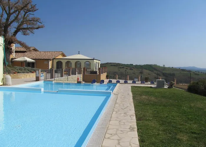 Magliano in Toscana Hotels
