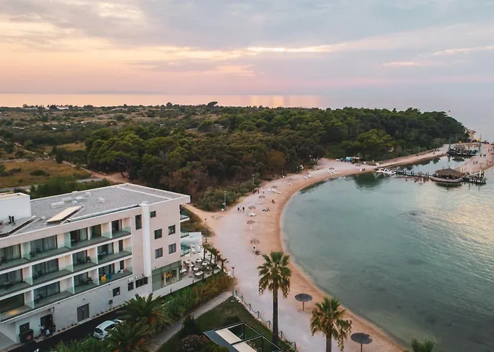 Kaneo beach hotel Novalja