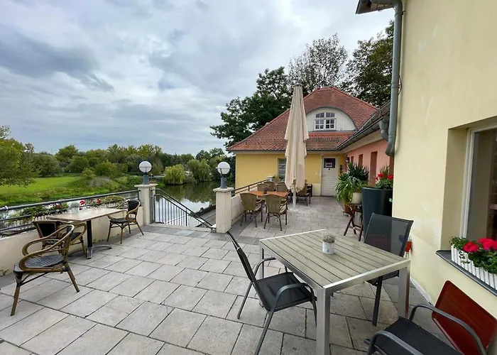 Pension Bootshaus Weißenfels