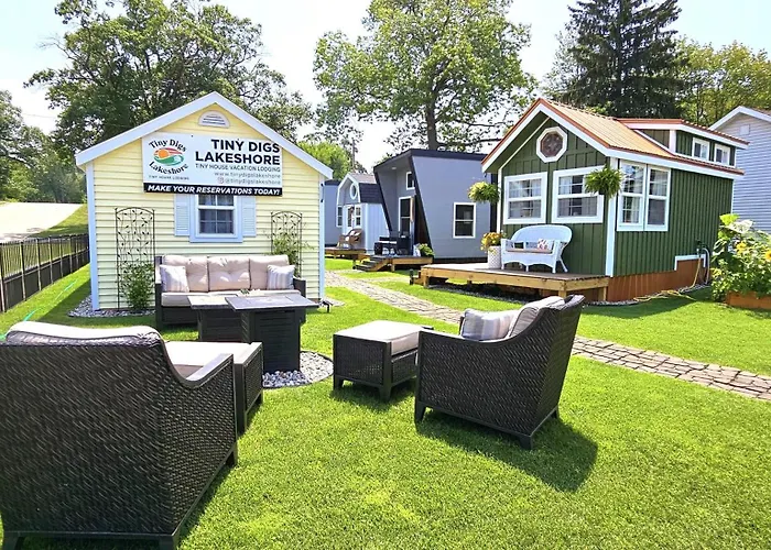 Tiny Digs Lakeshore - Tiny House Lodging