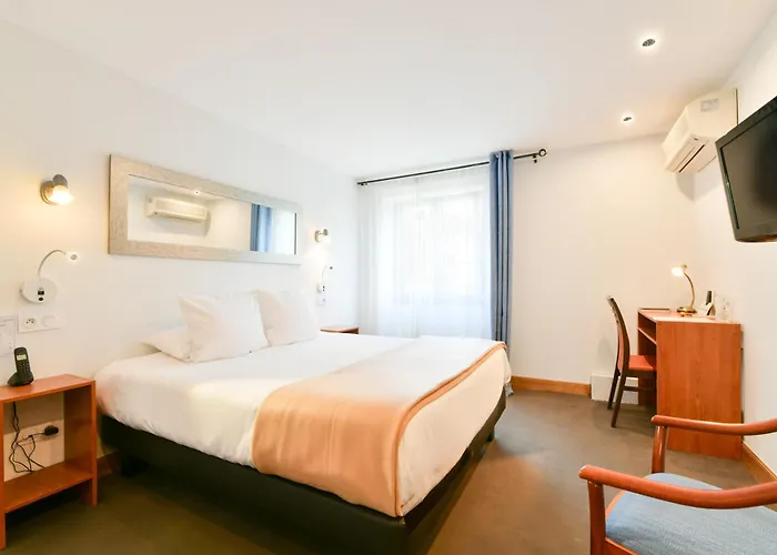 Logis Hotel & Restaurant Bergeret Sport Hendaye
