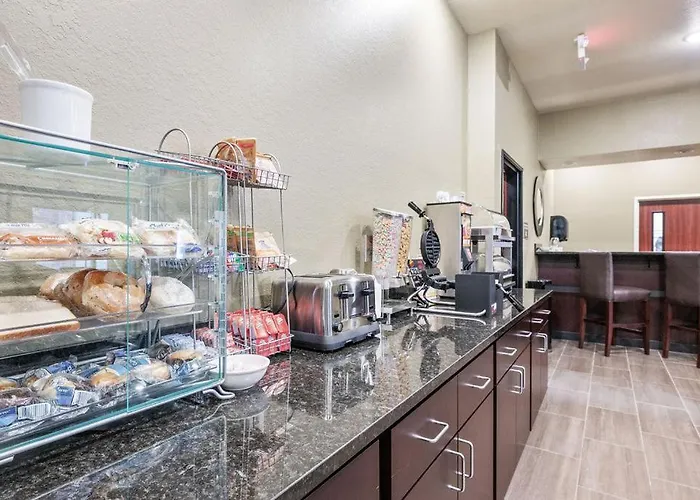 Mosinee Hotels