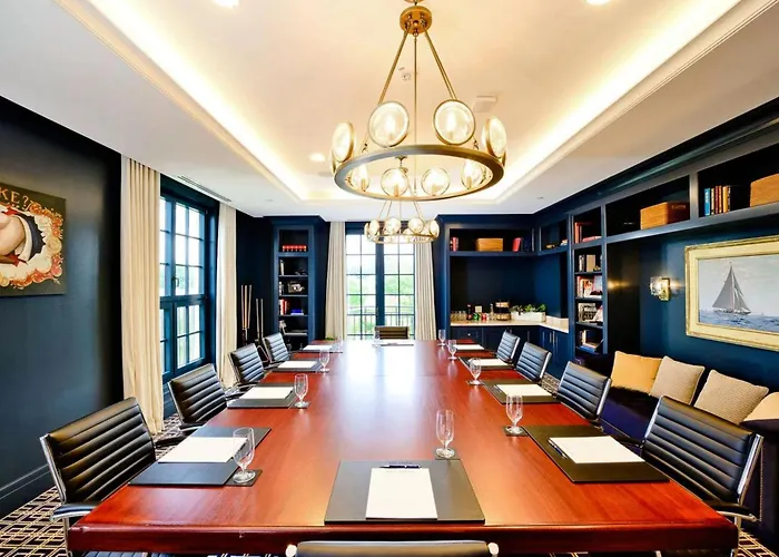 West Hartford Hotels