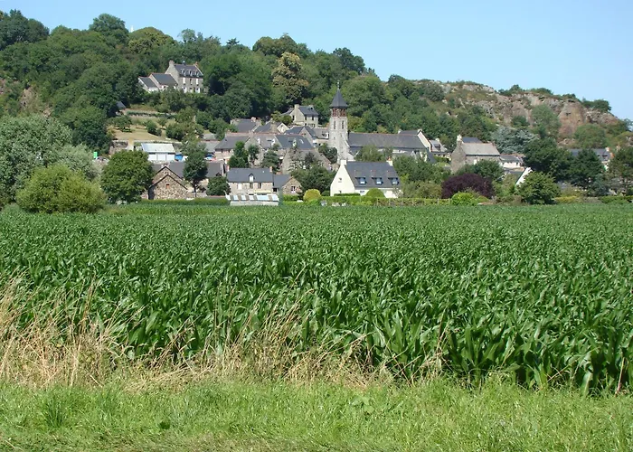 Mont-Dol Hotels