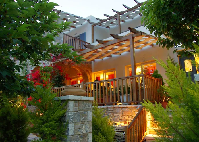 Hotels in Fourni Ikaria