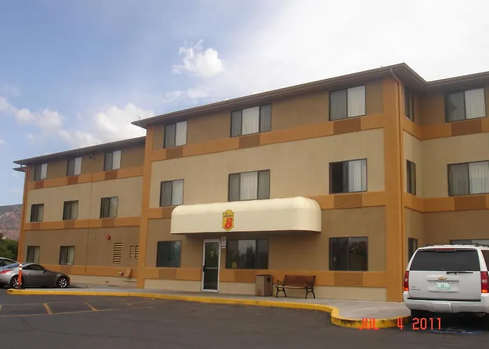 Super 8 By Wyndham Cedar City