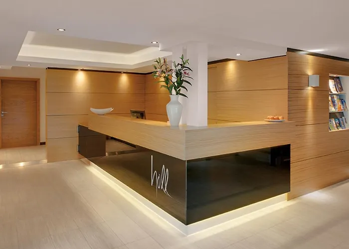 Hotel Holl
