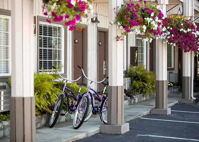 Earthbox Inn & Spa