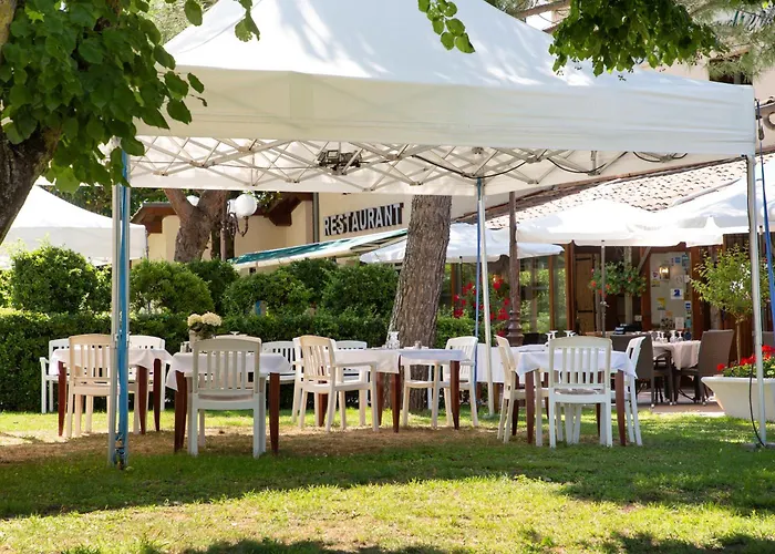 Cuq-Toulza Hotels