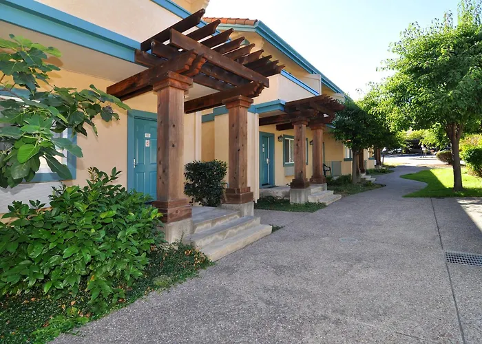 Marinwood Inn & Suites Novato