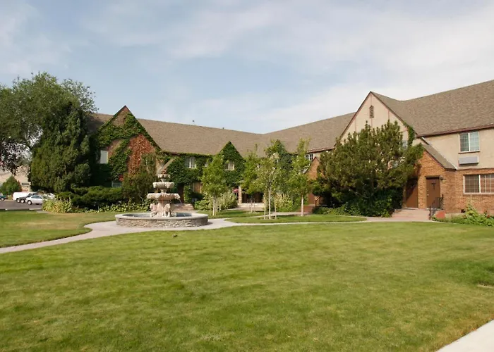 Black Swan Inn Luxurious Theme Rooms Pocatello