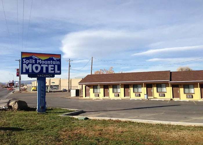 Split Mountain Motel