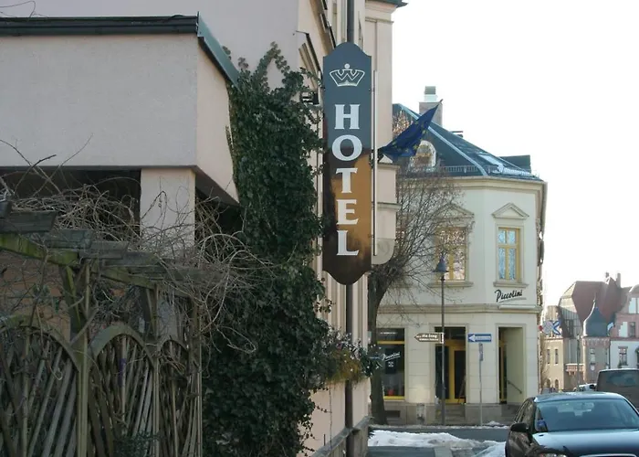 Hotels in Treuen