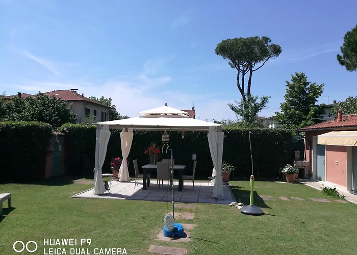 Giusy Bed&Breakfast Bed and Breakfast Marina Di Carrara