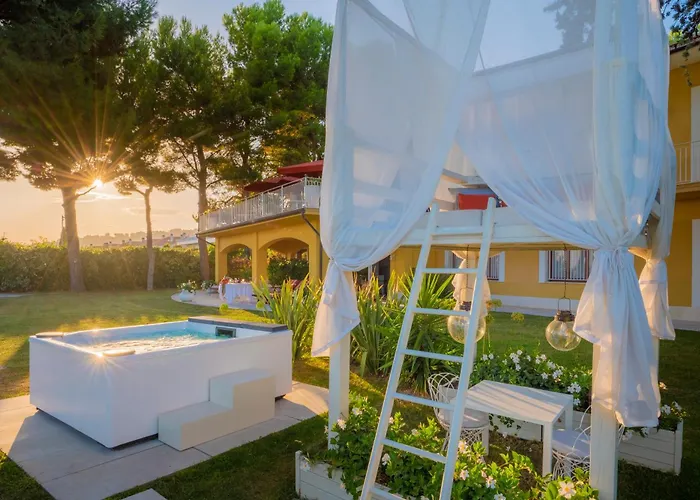 Bed and Breakfast Tra gli Alberi e il Mare Sirolo