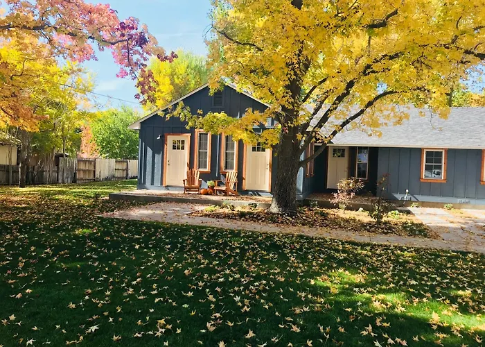 Eastside Guesthouse And Bivy Bishop