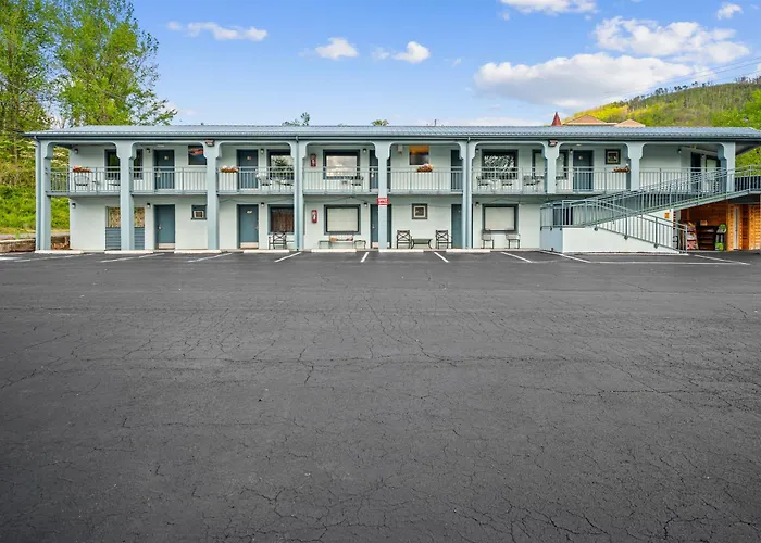 Country Town N' Suites Gatlinburg