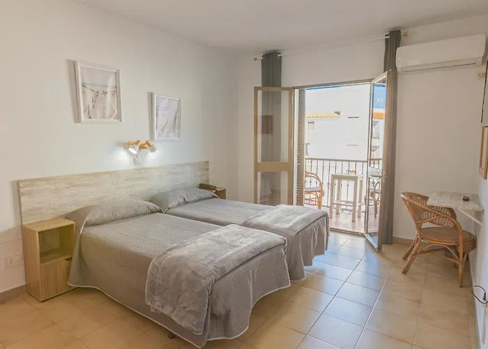 Hotel Tres Jotas Conil Conil De La Frontera