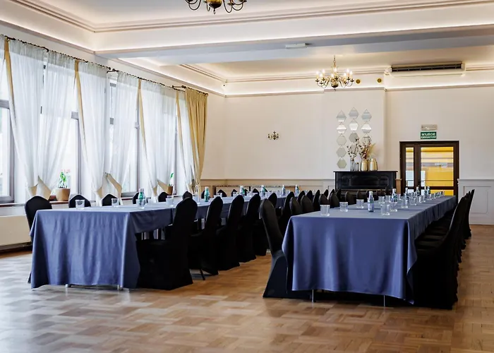 Hotels in Dąbrowa Tarnowska