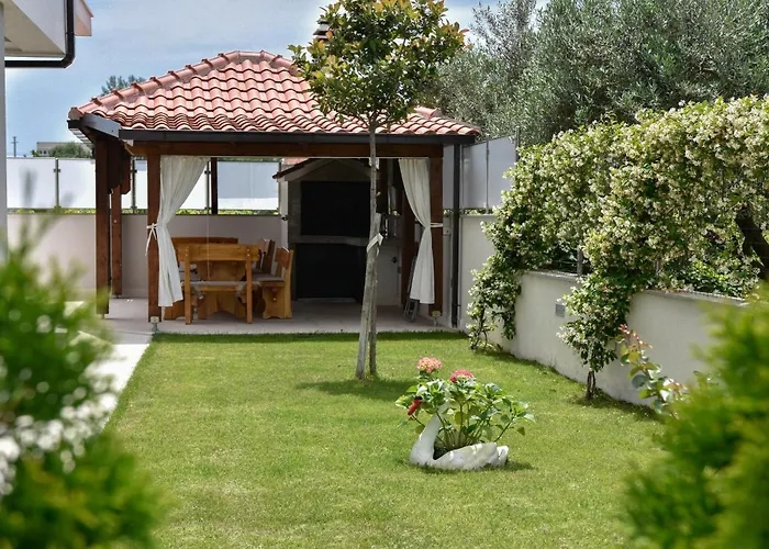 Exclusive Villa Holiday Apartments&Rooms Split