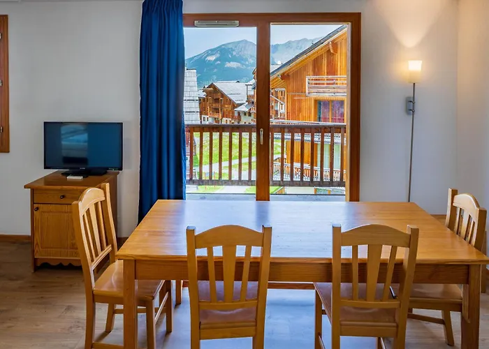 Sunweb Chalets De Bois Mean Les Orres