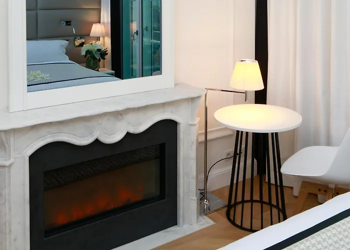 Hotel R De Paris - Boutique Hotel