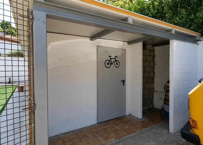 Newly Renovated Room W Pool & Bikeparking Gerona