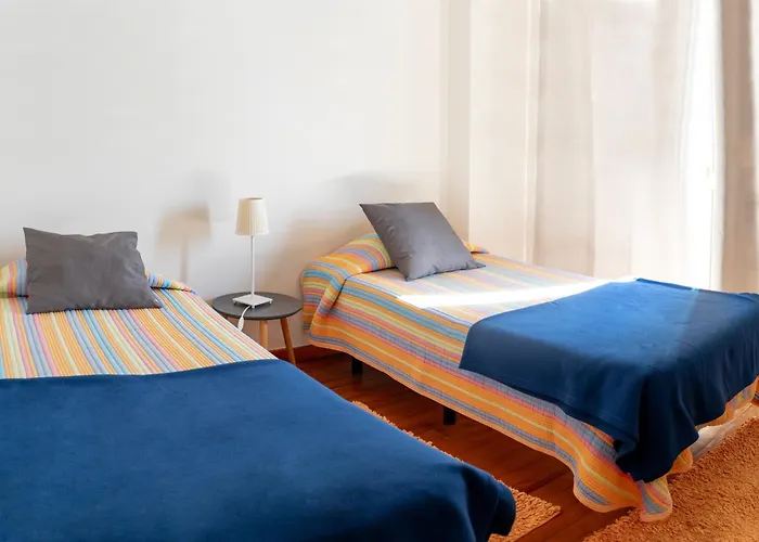 Pksc - Surfers Beach House Peniche