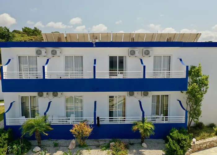 Hotels in Theológos