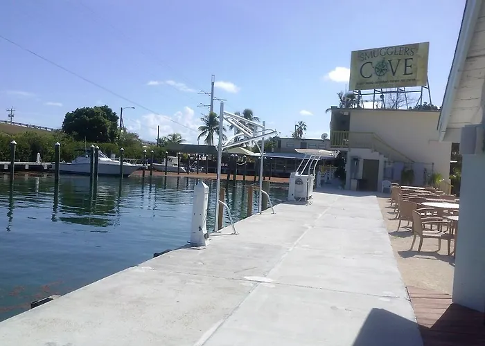 Smugglers Cove Resort And Marina