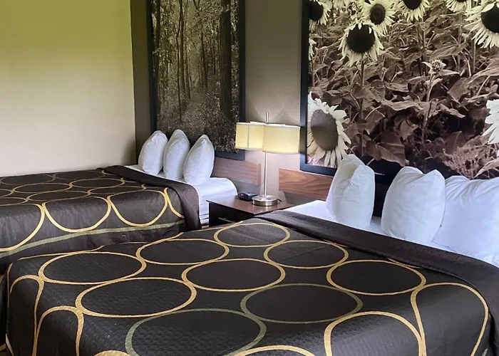 New Hampton Hotels