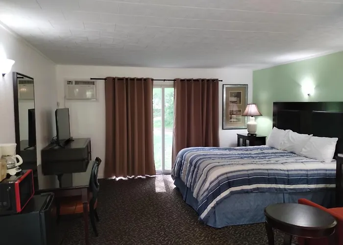Tri Terrace Motel West Branch