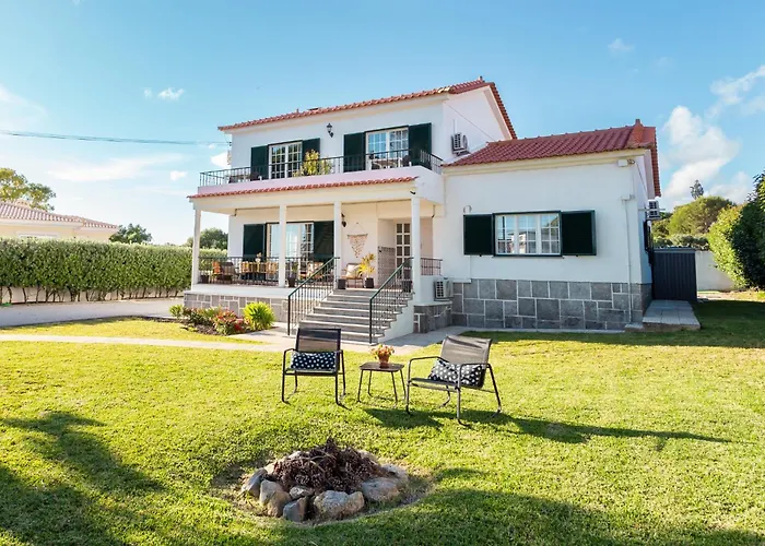 Moro'S Friends House - Cascais Hotel