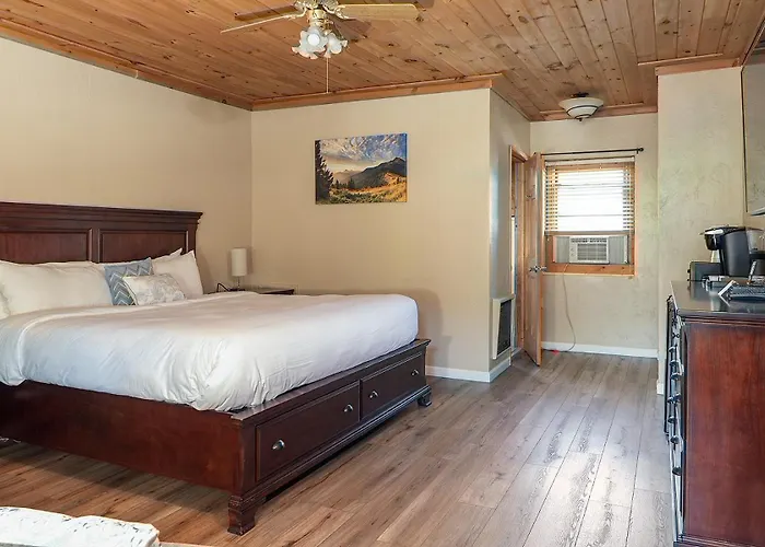 The Ridgeway Inn Blowing Rock