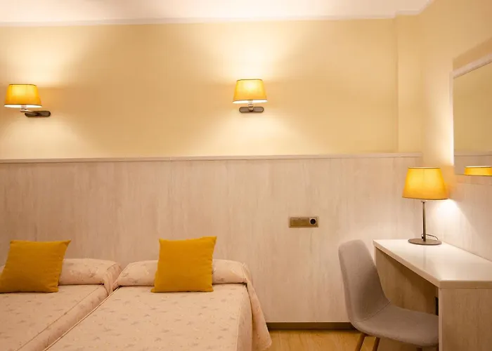 Hotel Hostal Noguera Llavorsí