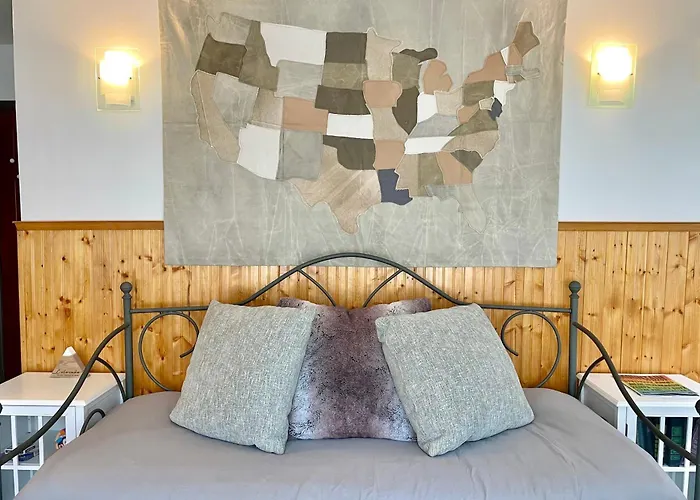 Fireside Inn & Hostel Breckenridge