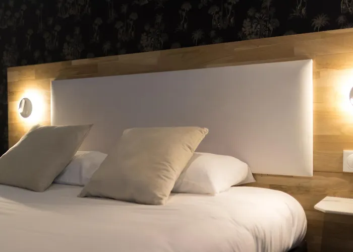 Brit Hotel Privilège Le Royal - Centre Gare Troyes