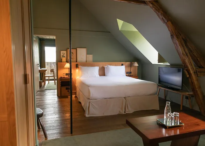 Cheverny Hotels