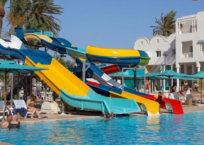 Hotels in Chott Meriem