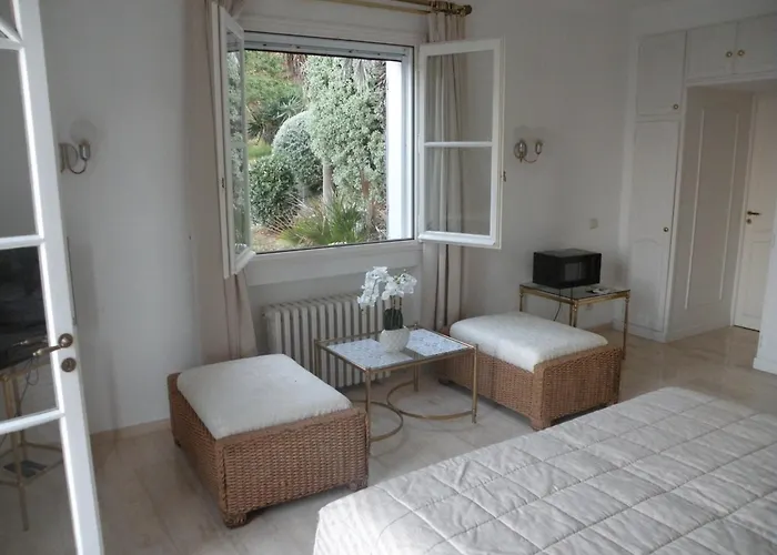 Hotel Chambre Luxueuse Au Calme Avec Vue Panoramique à Fréjus