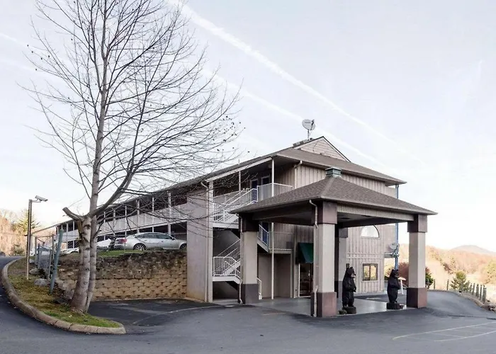Waynesville Hotels