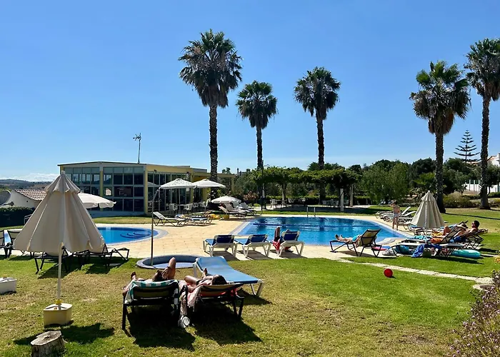 Apartamentos Santa Teresinha Alvor