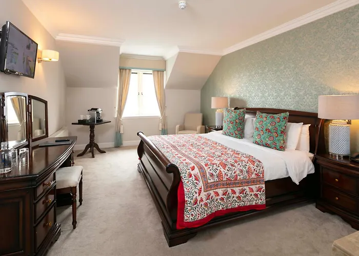 Schull Hotels