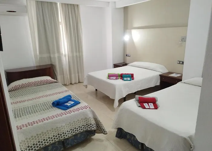 Hotel Nuevo Ara Caces