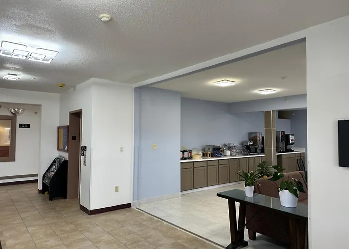 Super 8 By Wyndham Mason City