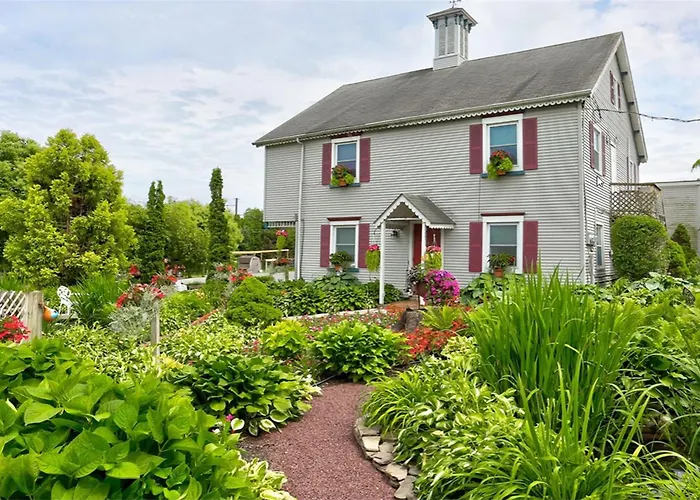 Greystone Manor Bed & Breakfast Bird-in-Hand