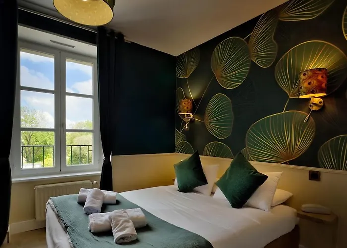 Locronan Hotels
