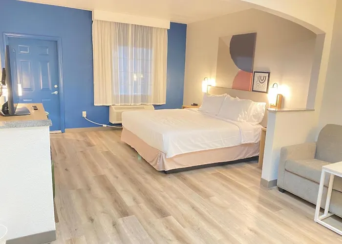 Spark By Hilton Galveston