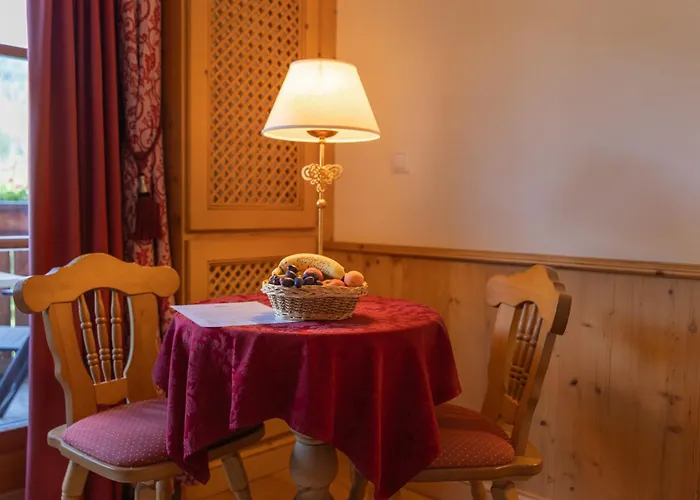Hotel Luech Da Pcei San Cassiano 