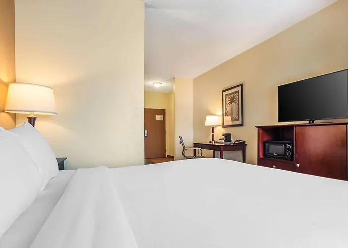 Comfort Inn & Suites Crestview South